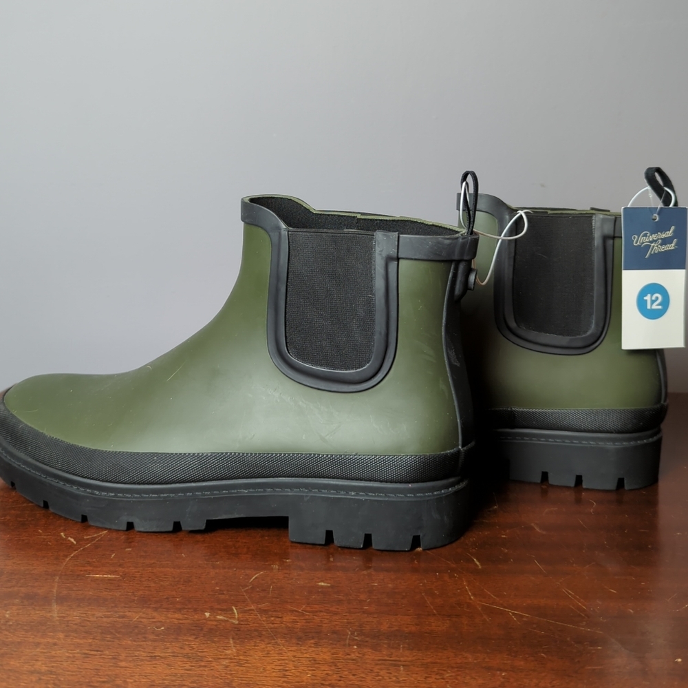 Universal Thread Rain Boots